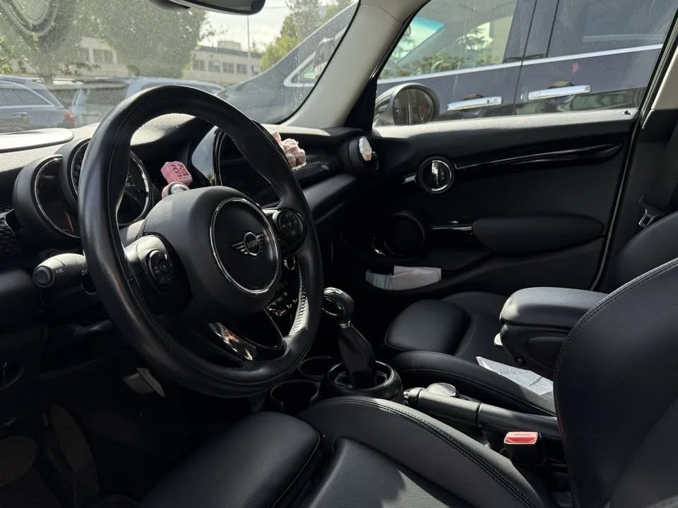 2019 Mini Mini Cooper S 3rd Gen - Image 3 of 11