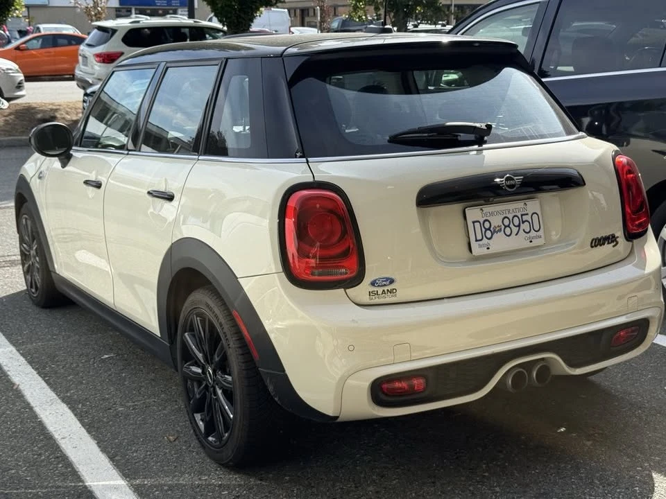 2019 Mini Mini Cooper S 3rd Gen - Image 2 of 11