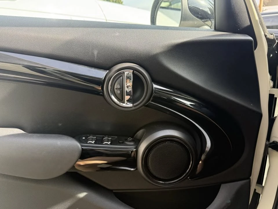 2019 Mini Mini Cooper S 3rd Gen - Image 6 of 11