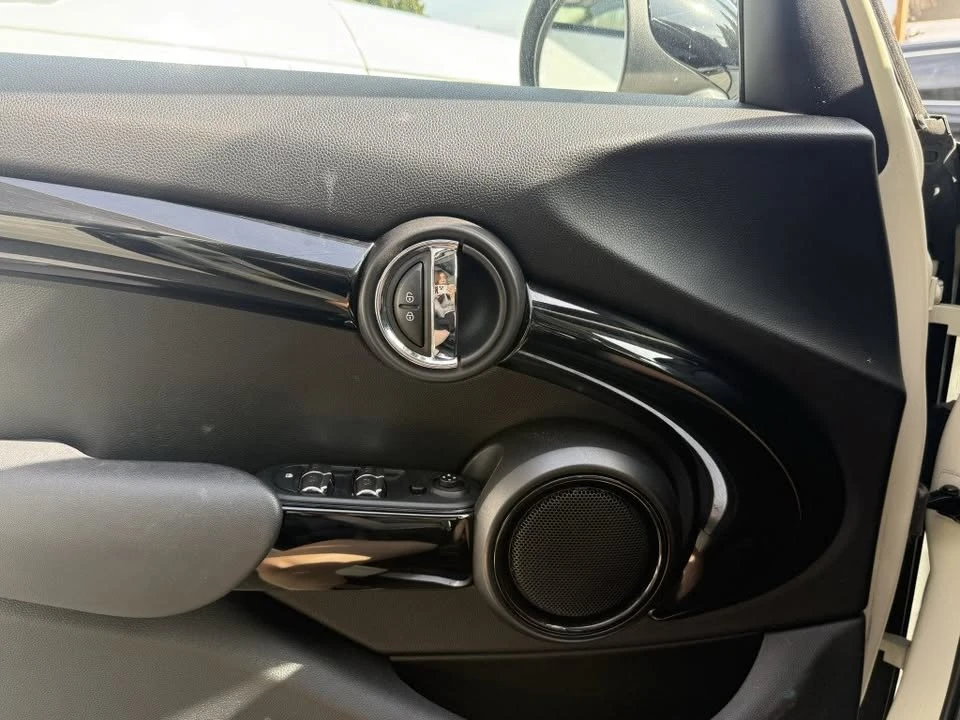 2019 Mini Mini Cooper S 3rd Gen - Image 2 of 11