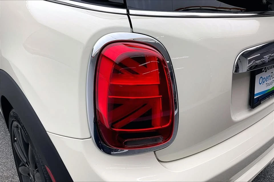 2019 Mini Mini Cooper S 3rd Gen - Image 18 of 19