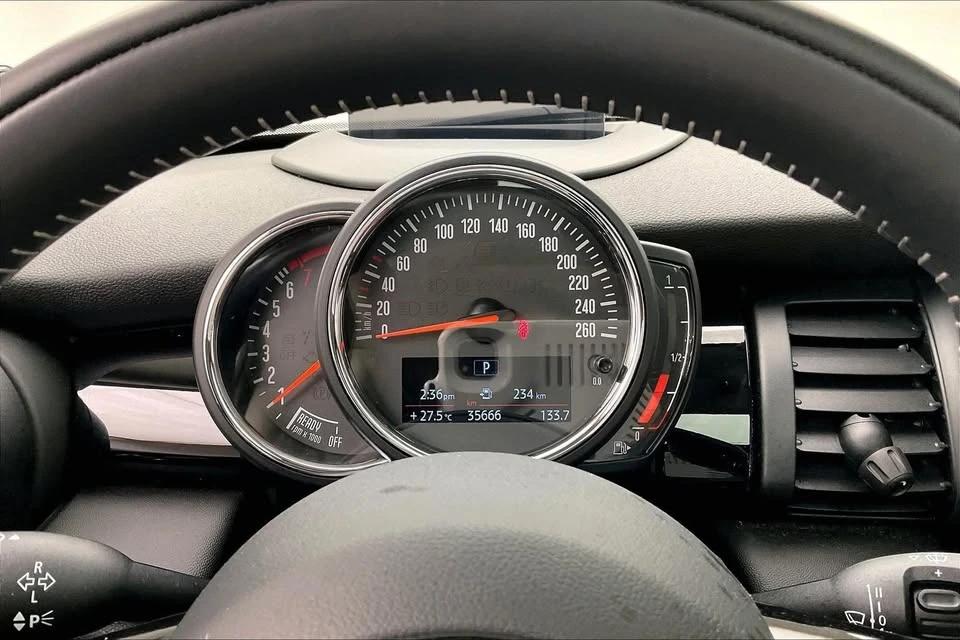 2019 Mini Mini Cooper S 3rd Gen - Image 11 of 19