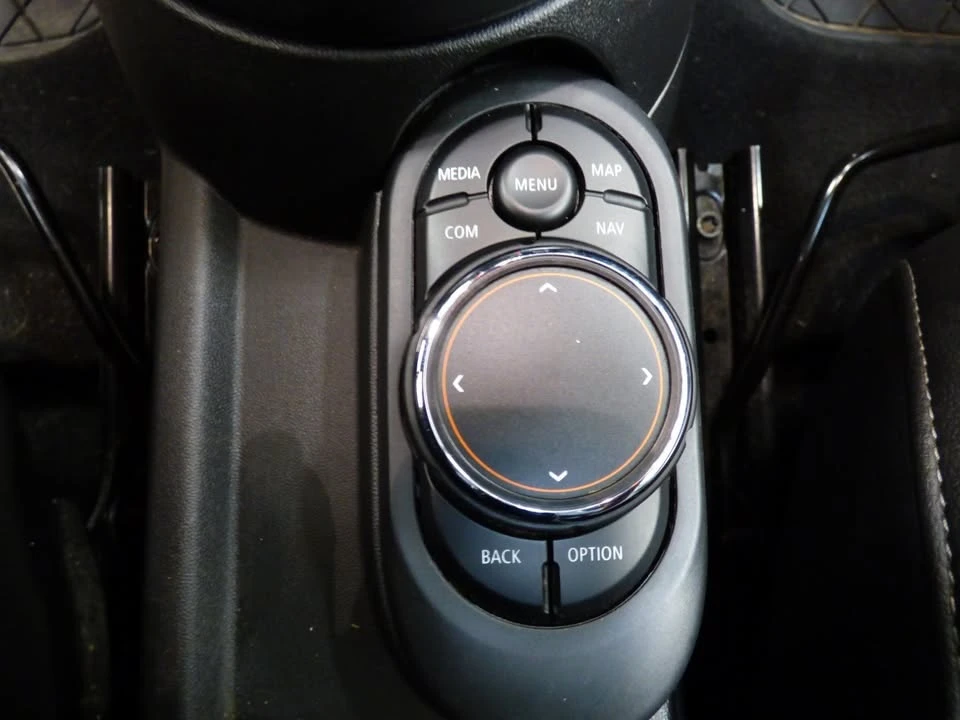 2019 Mini Mini Cooper S 3rd Gen - Image 17 of 20