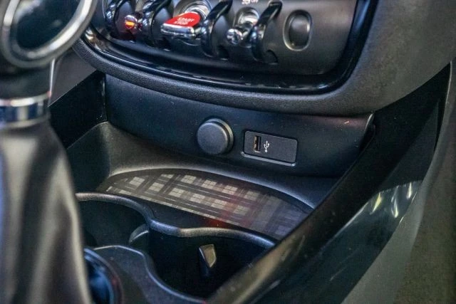 2019 Mini - Image 12 of 31