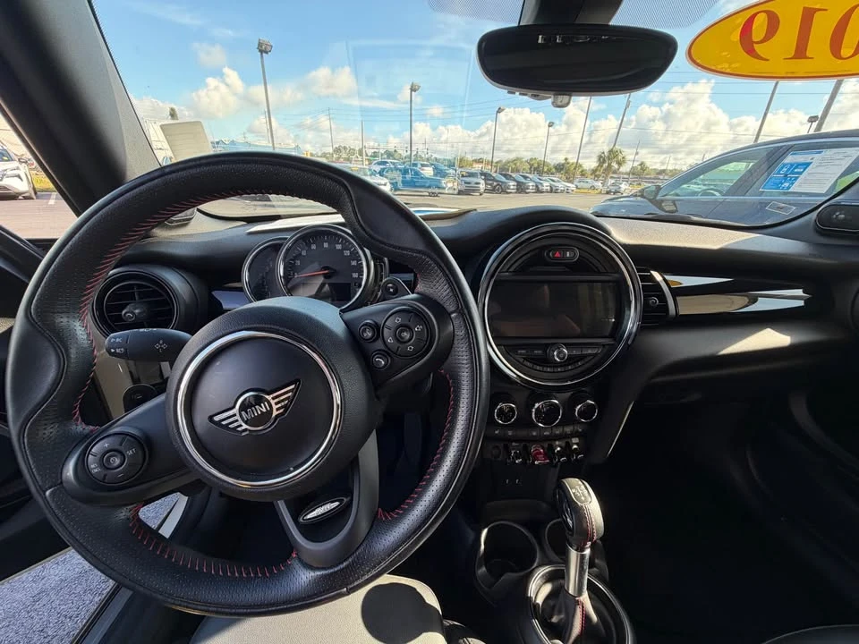 2019 Mini Mini Cooper S 3rd Gen - Image 5 of 7