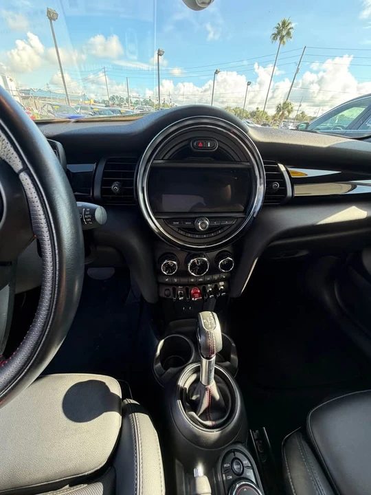 2019 Mini Mini Cooper S 3rd Gen - Image 6 of 7