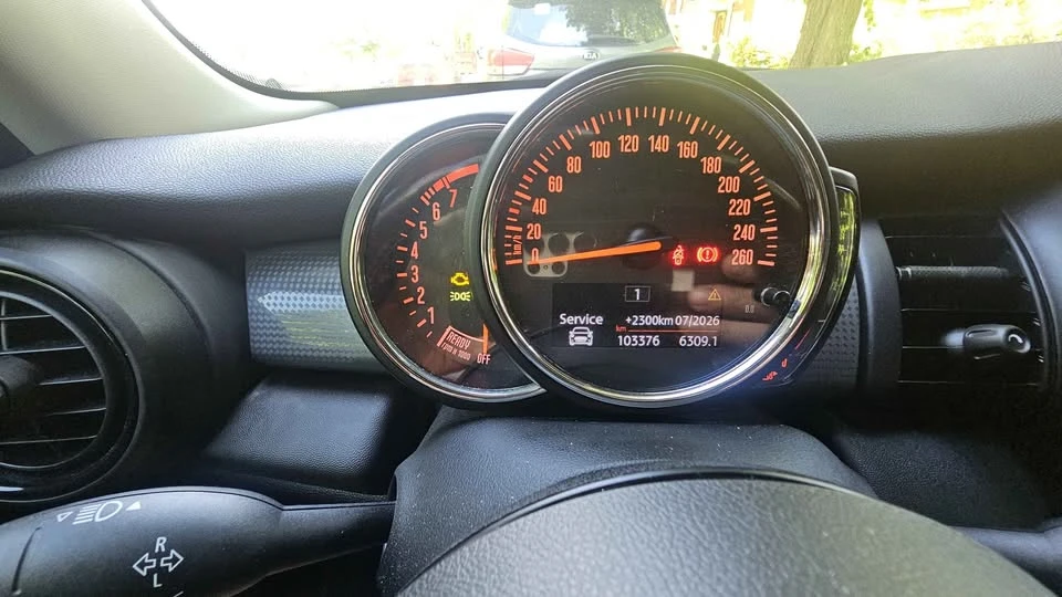 2019 Mini Mini 3rd Gen - Image 3 of 9
