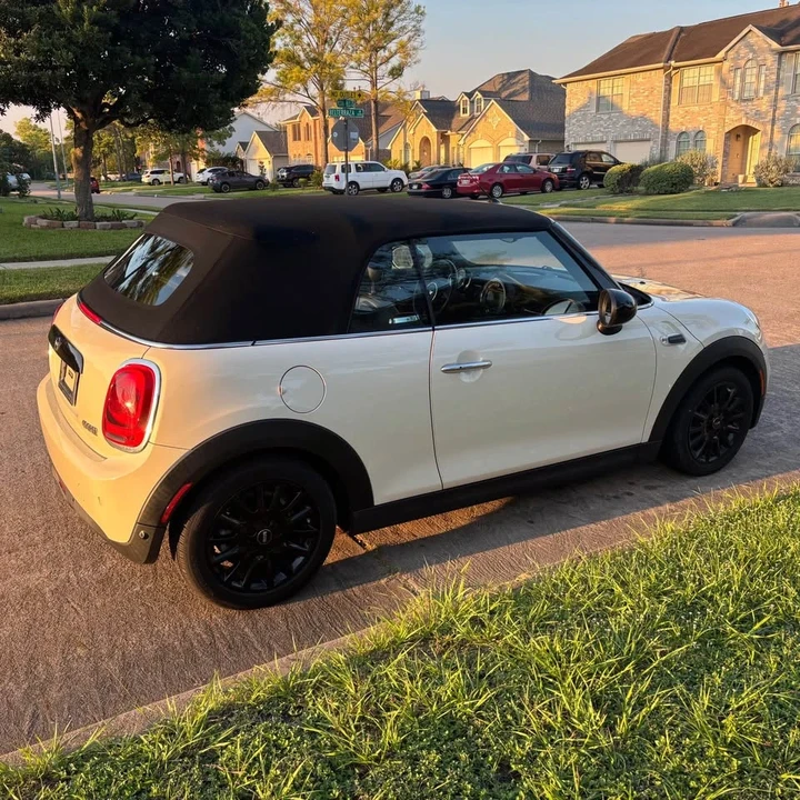 2019 Mini Mini 3rd Gen - Image 4 of 9