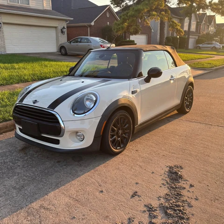 2019 Mini Mini 3rd Gen - Image 2 of 9