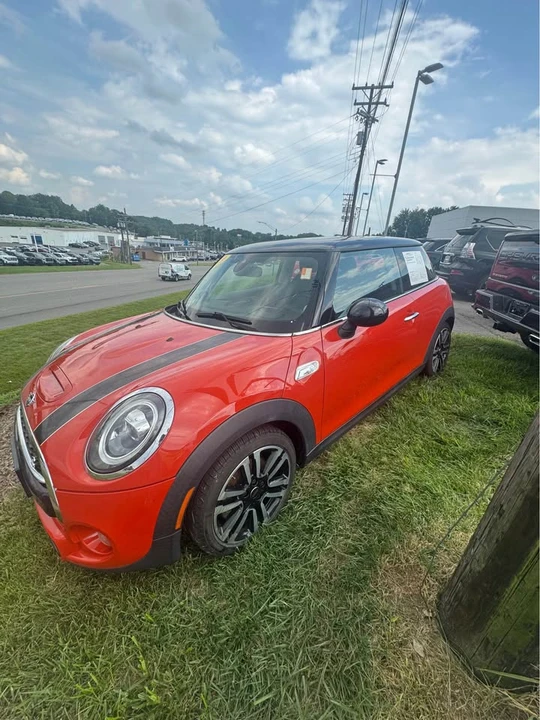 2019 Mini Mini 3rd Gen - Image 2 of 4