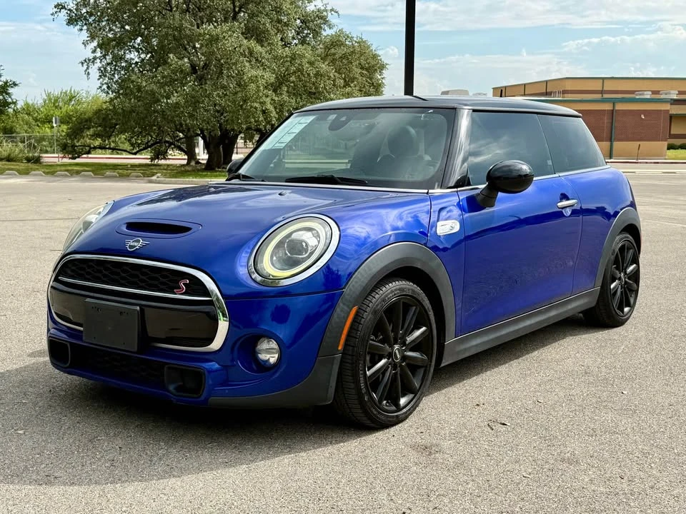 2019 Mini Mini 3rd Gen - Image 2 of 12
