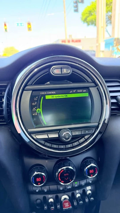 2019 Mini Mini 3rd Gen - Image 7 of 10
