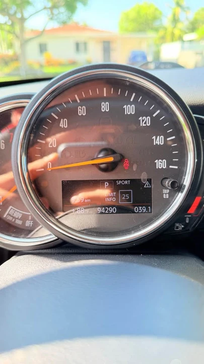 2019 Mini Mini 3rd Gen - Image 5 of 10