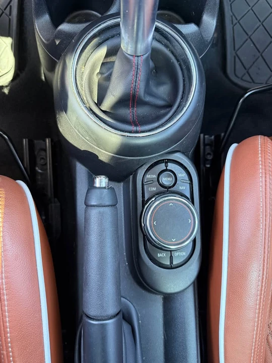 2019 Mini Mini 3rd Gen - Image 9 of 10