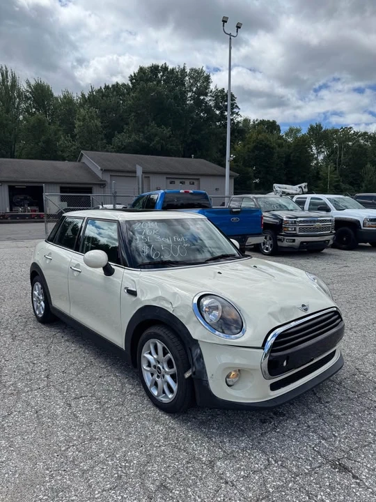 2019 Mini Mini 3rd Gen - Image 3 of 11