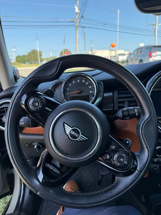 2019 Mini Mini 3rd Gen - Image 6 of 10