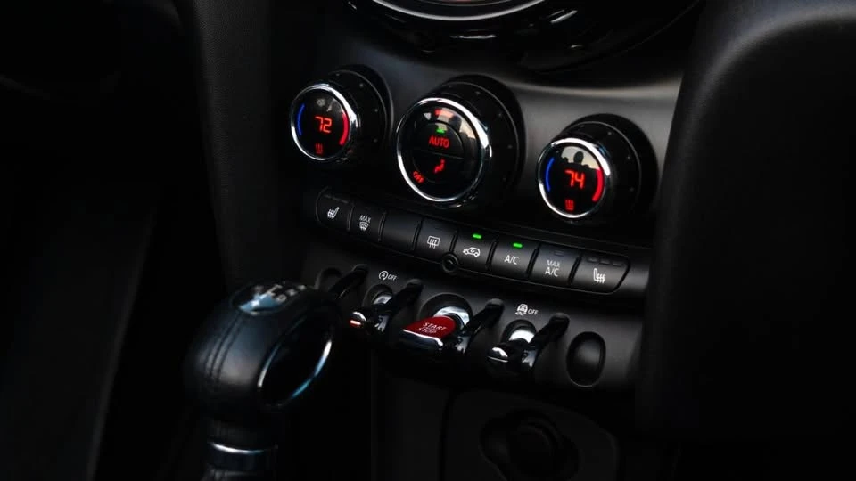 2019 Mini Coupe & Roadster - Image 16 of 20
