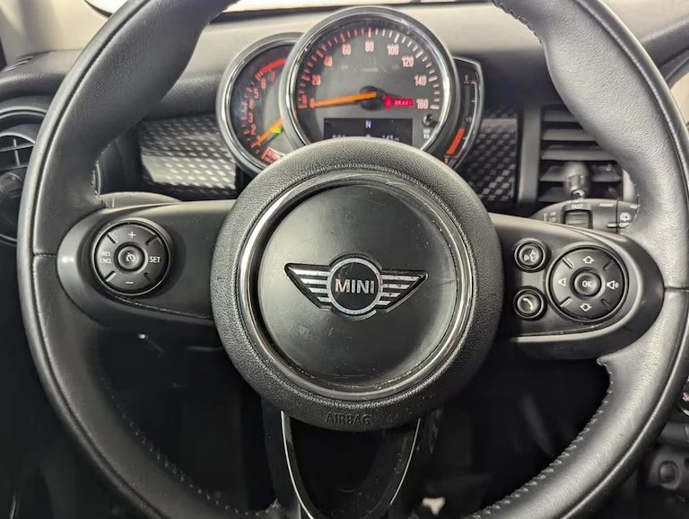 2019 Mini Mini Cooper S 3rd Gen - Image 11 of 20