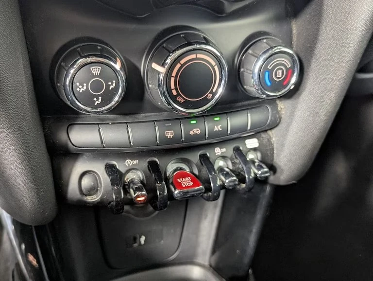 2019 Mini Mini Cooper S 3rd Gen - Image 14 of 20