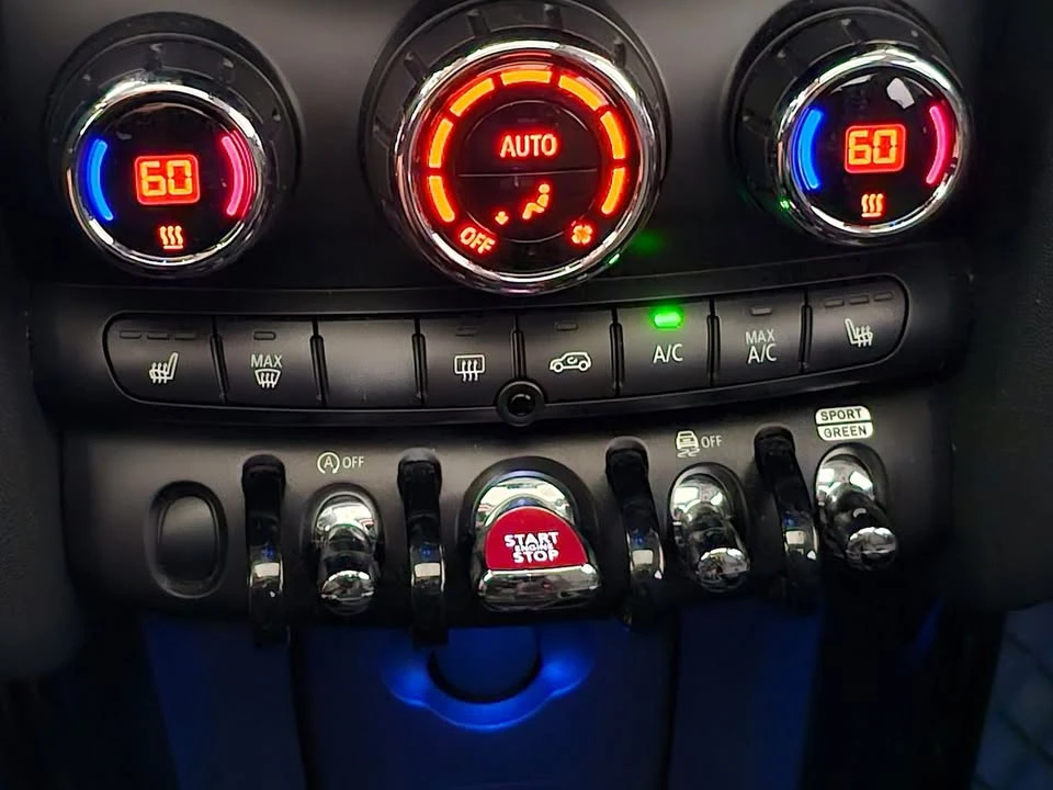 2019 Mini Mini Cooper S 3rd Gen - Image 17 of 20