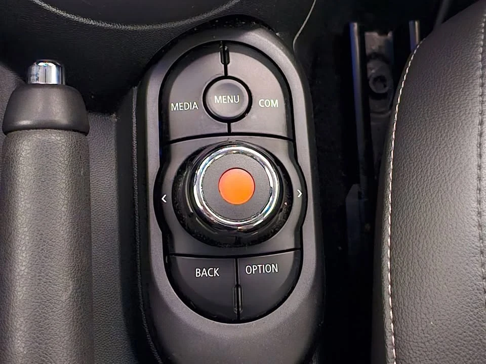 2019 Mini Mini Cooper S 3rd Gen - Image 19 of 20
