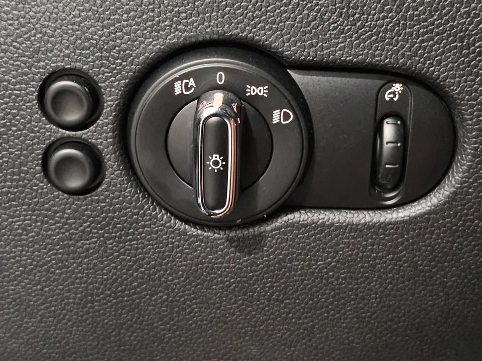 2019 Mini Mini Cooper S 3rd Gen - Image 20 of 20