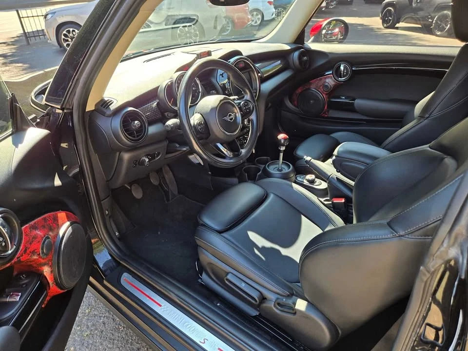 2019 Mini Mini Cooper S 3rd Gen - Image 15 of 19
