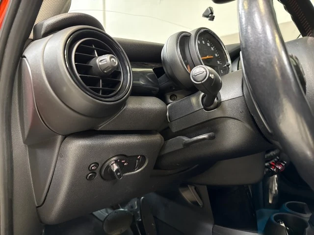 2019 Mini Mini Cooper S 3rd Gen - Image 20 of 21