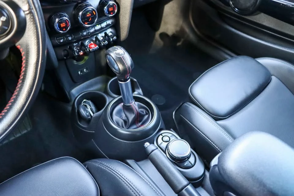 2019 Mini Mini Cooper S 3rd Gen - Image 10 of 20