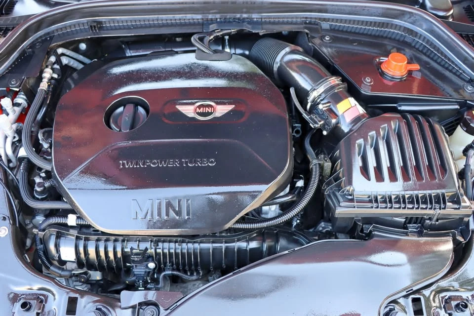 2019 Mini Mini Cooper S 3rd Gen - Image 11 of 20