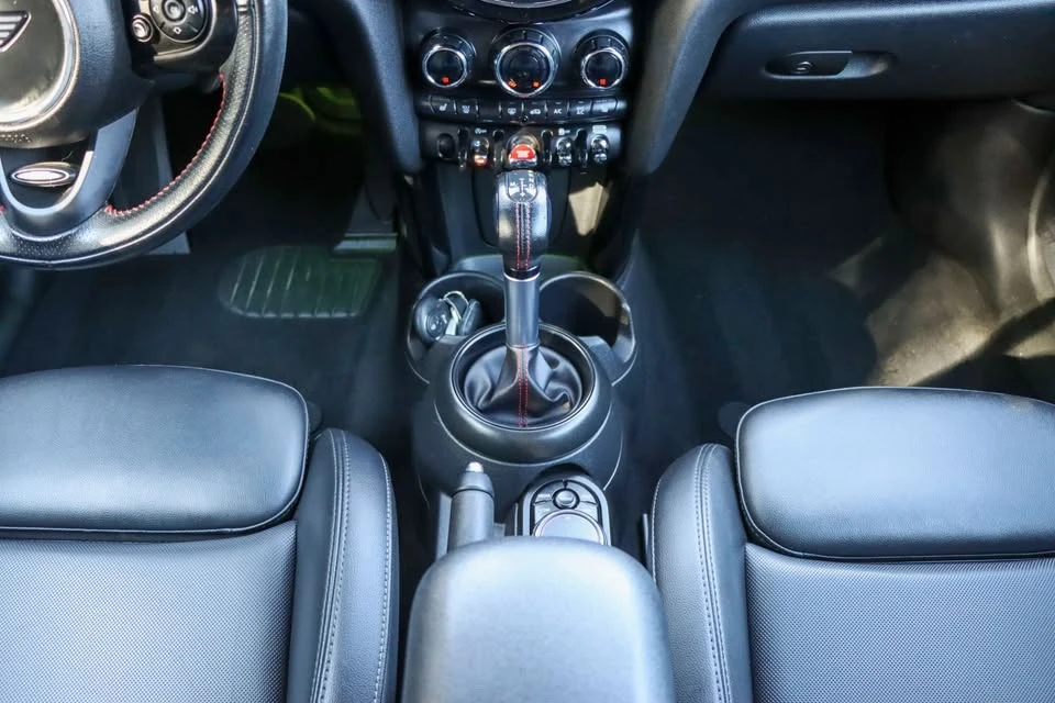 2019 Mini Mini Cooper S 3rd Gen - Image 19 of 20
