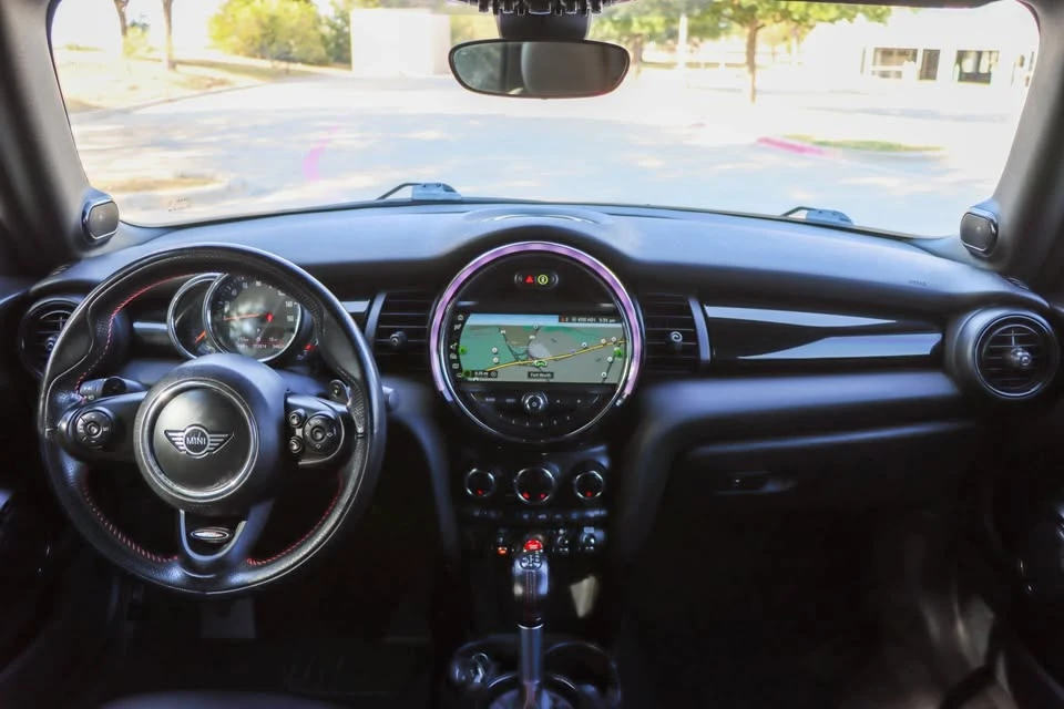 2019 Mini Mini Cooper S 3rd Gen - Image 18 of 20
