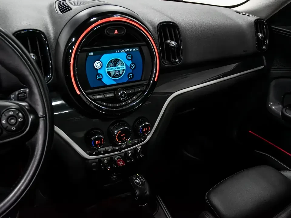 2019 Mini Countryman 2nd Gen - Image 18 of 20