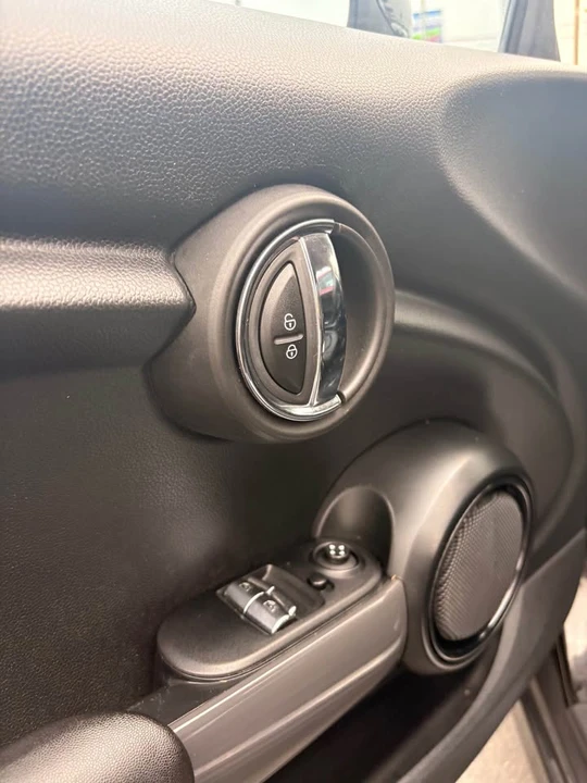 2019 Mini Mini 3rd Gen - Image 6 of 7