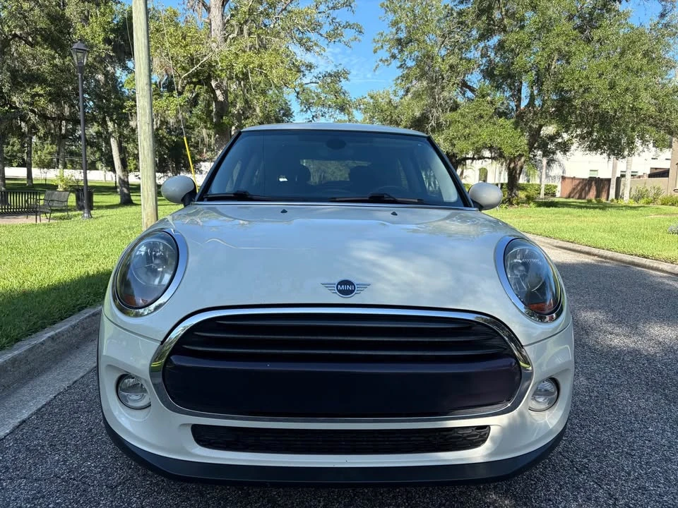 2019 Mini Mini 3rd Gen - Image 2 of 20