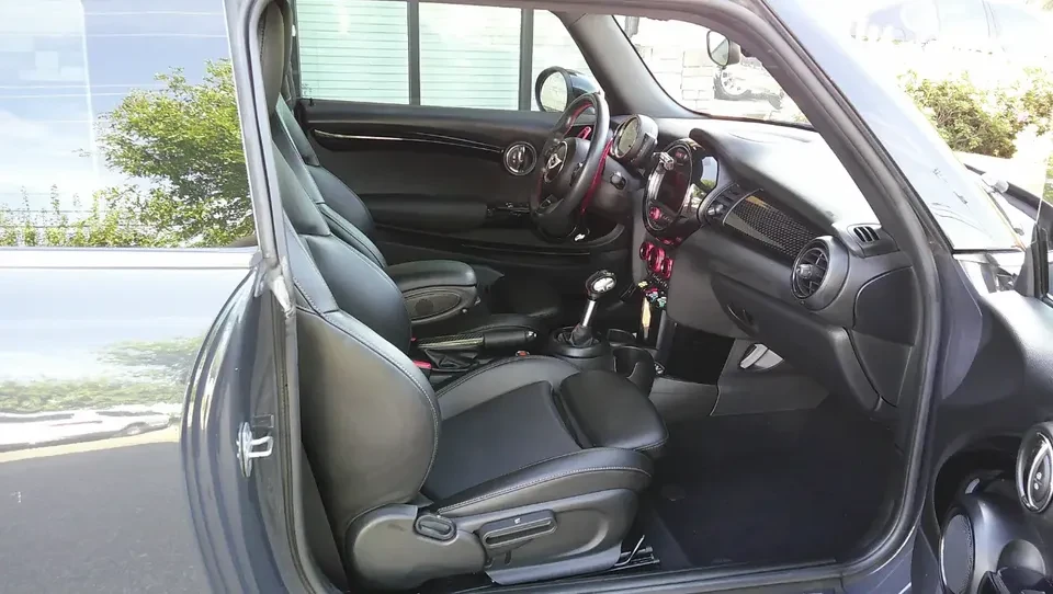 2019 Mini Mini Cooper S 3rd Gen - Image 7 of 18