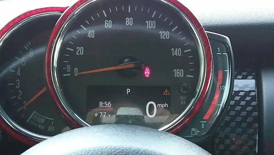 2019 Mini Mini Cooper S 3rd Gen - Image 8 of 18