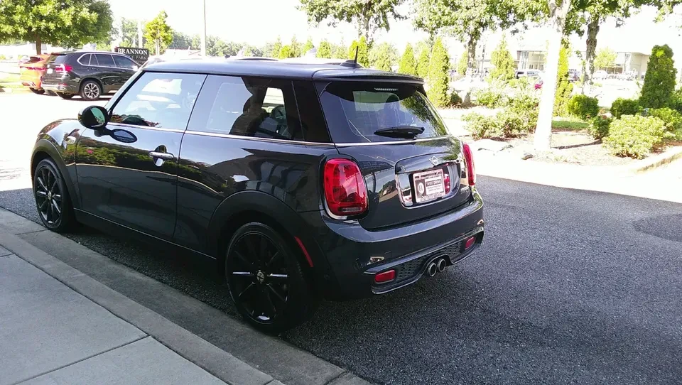 2019 Mini Mini Cooper S 3rd Gen - Image 3 of 18