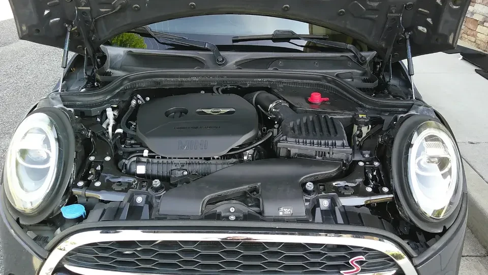 2019 Mini Mini Cooper S 3rd Gen - Image 17 of 18