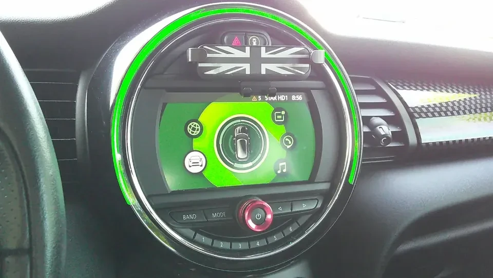 2019 Mini Mini Cooper S 3rd Gen - Image 9 of 18