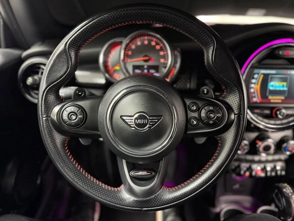 2019 Mini Mini Cooper S 3rd Gen - Image 17 of 20
