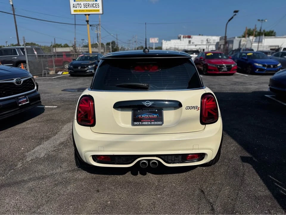 2019 Mini Mini Cooper S 3rd Gen - Image 2 of 18