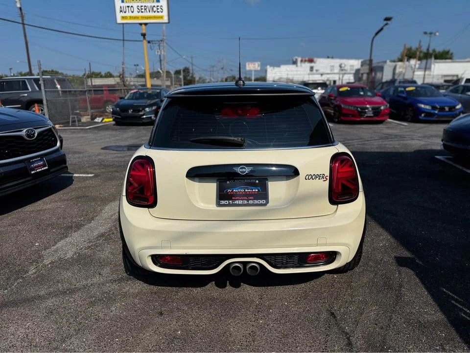 2019 Mini Mini Cooper S 3rd Gen - Image 15 of 18