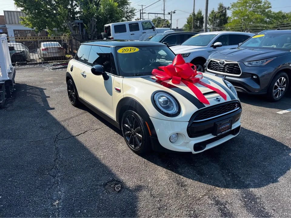 2019 Mini Mini Cooper S 3rd Gen - Image 18 of 18