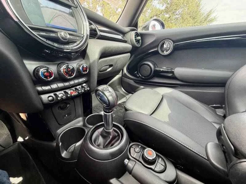 2019 Mini Mini Cooper S 3rd Gen - Image 15 of 16