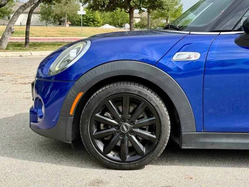 2019 Mini Mini Cooper S 3rd Gen - Image 4 of 16