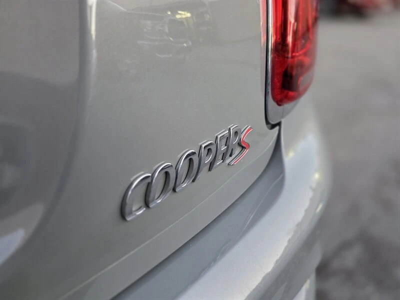 2019 Mini Mini Cooper S 3rd Gen - Image 13 of 18