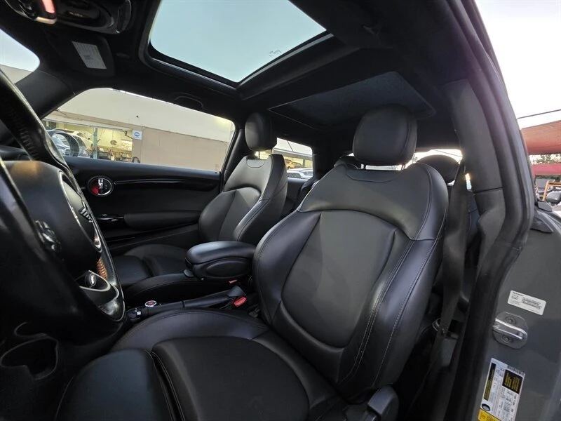 2019 Mini Mini Cooper S 3rd Gen - Image 18 of 18