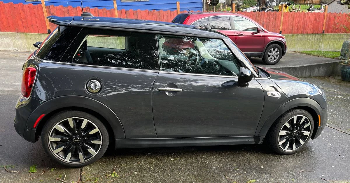 2019 Mini Mini Cooper S 3rd Gen - Image 2 of 8