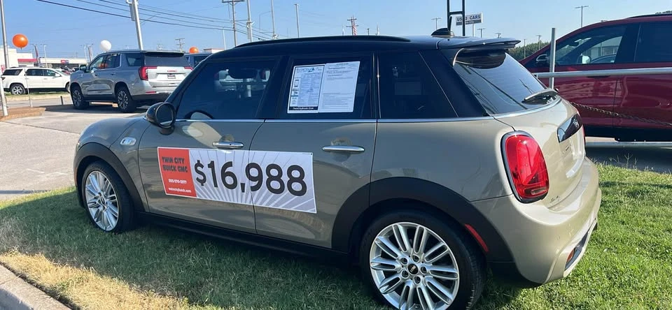 2019 Mini Mini 3rd Gen - Image 3 of 11